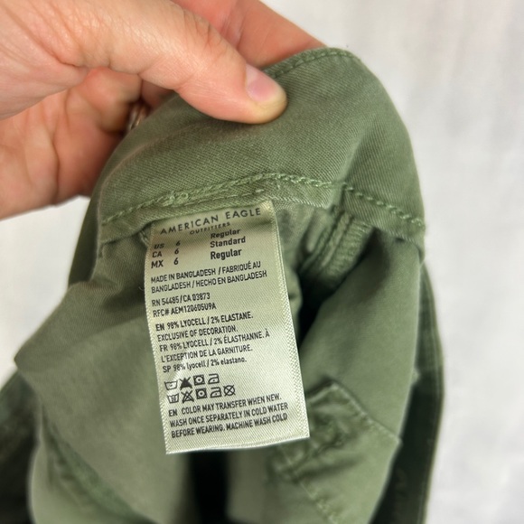 AMERICAN EAGLE NWT Dreamy Drape Super High Rise‎ Baggy Wide Leg Cargo Green Sz 6 - Picture 5 of 6